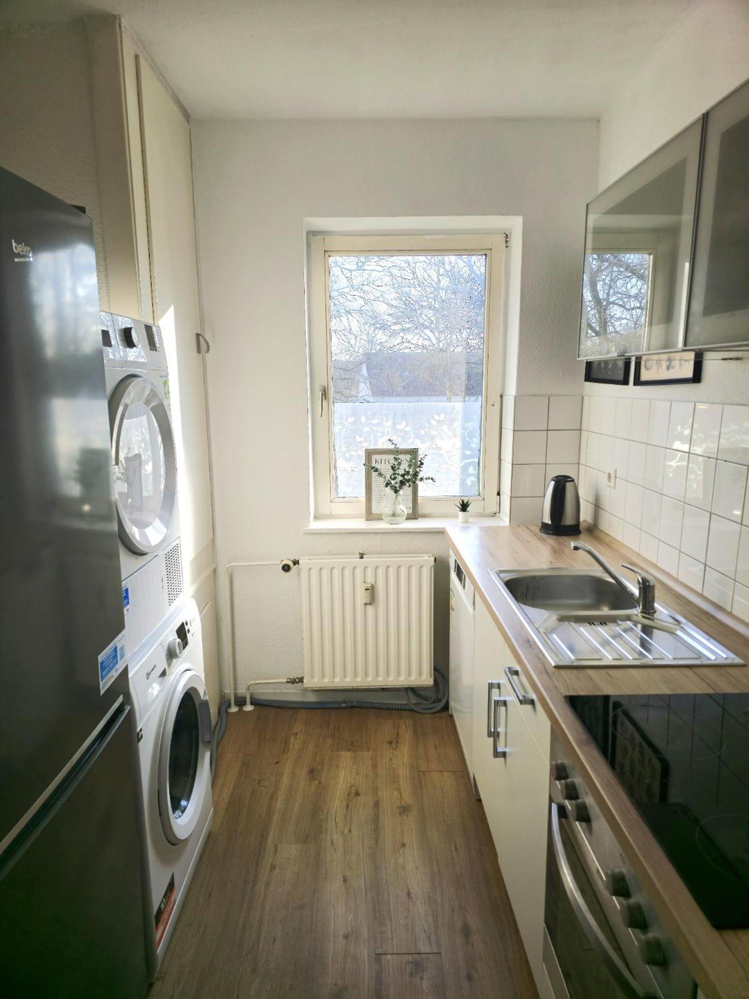 Zentrale 3-Zimmer Wohnung Mit Balkon - Perfekt Fuer Monteure Und Familien Neumünster Exteriör bild